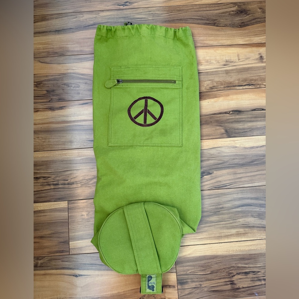 Barefoot Yoga Co. yoga mat bag